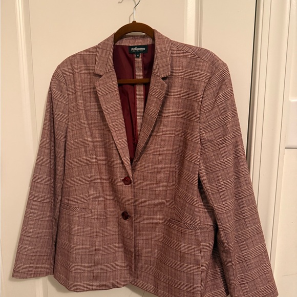 Emily Designs Classic Blazer in Blush Pink - Picture 4 of 16